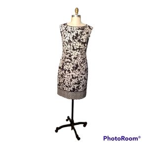 Ann Taylor dress.  Size 6P.